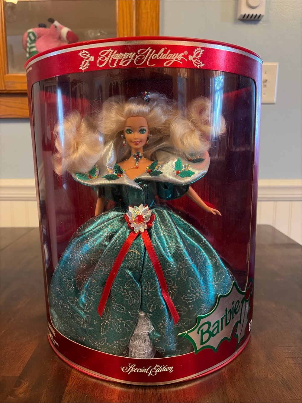 Vintage 1995 Holiday Barbie NEW IN BOX, NEVER OPENED